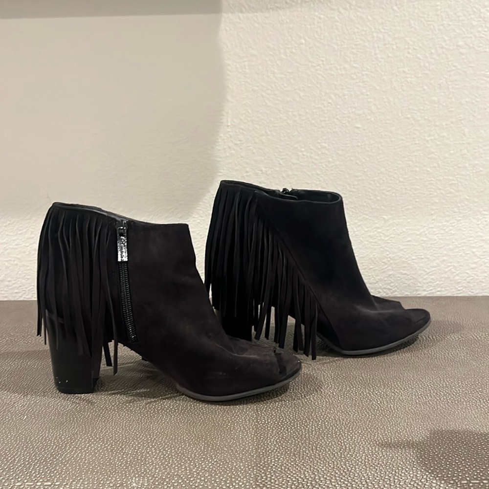 Black bootie